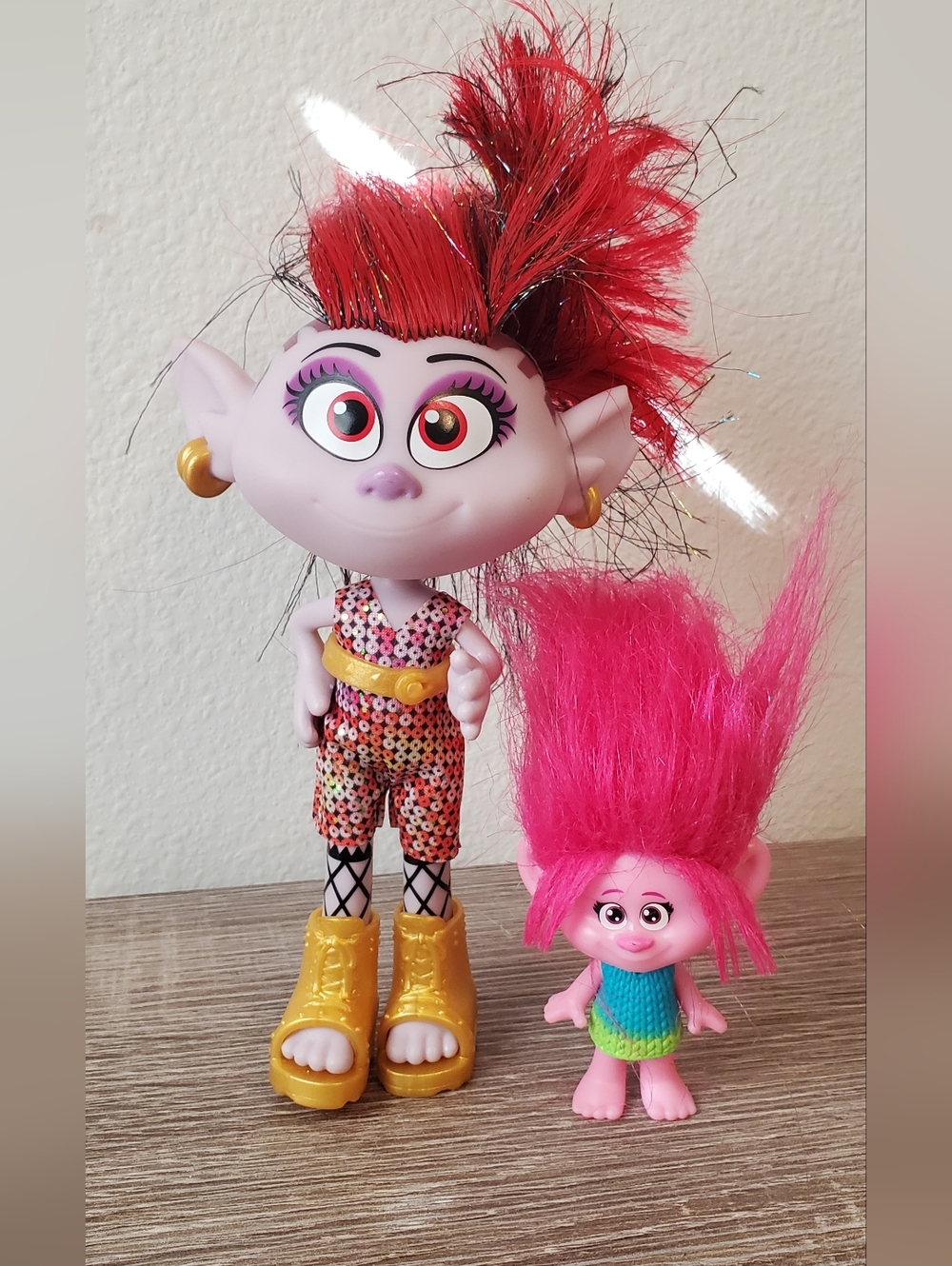DreamWorks Troll Dolls - Pink, Red & Gold Hair Accessories